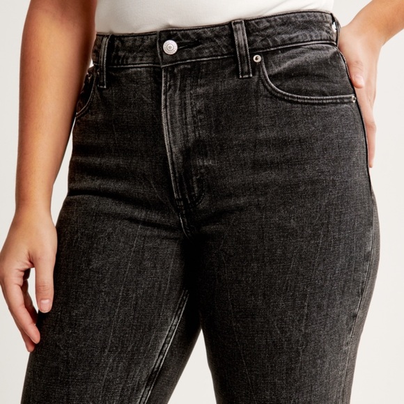 Abercrombie & Fitch Curve Love High Rise Mom Jean - Picture 2 of 8